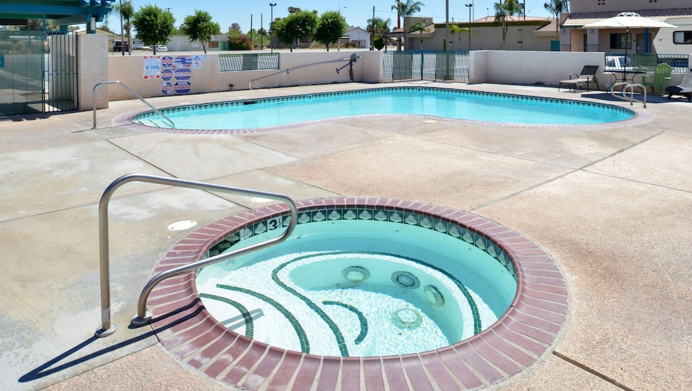M Star Inn And Suites Blythe 9/36