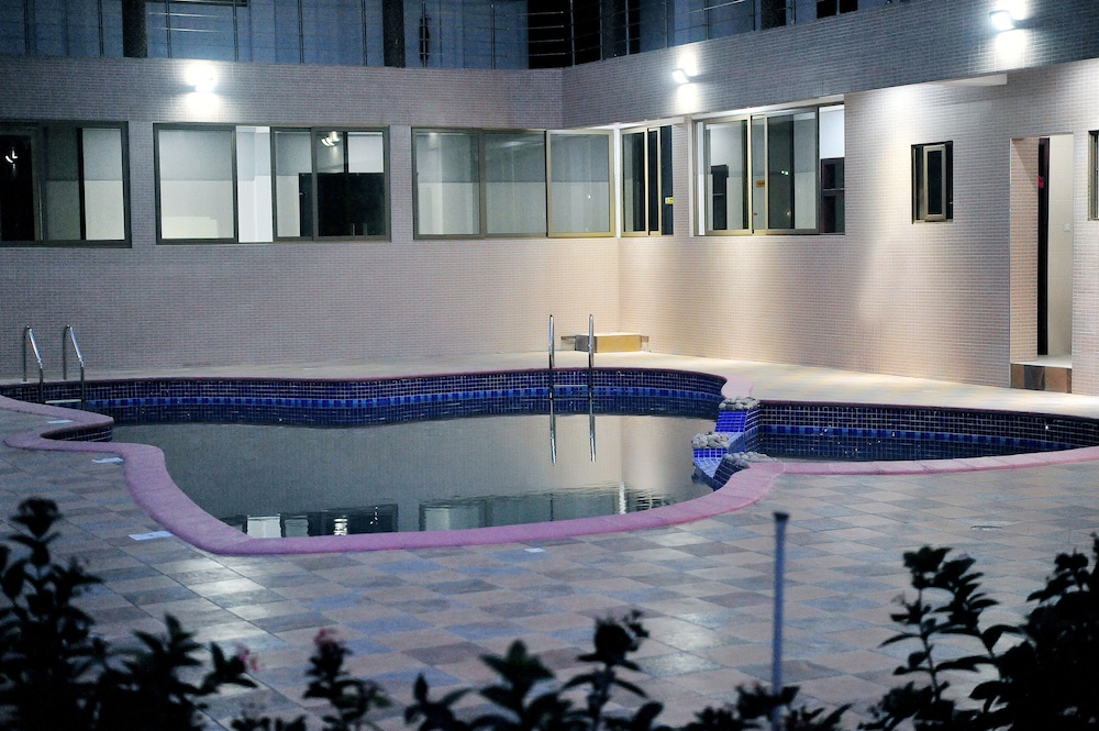 Tomreik Hotel 54/55