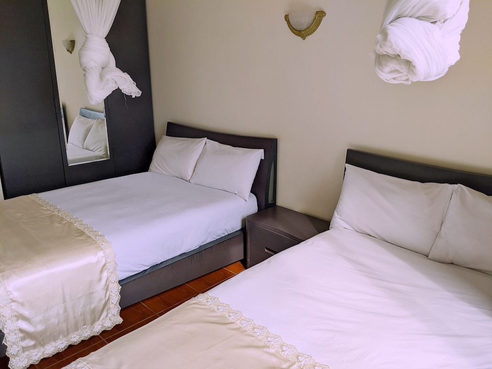 Prestige Hotel Suites 10/50