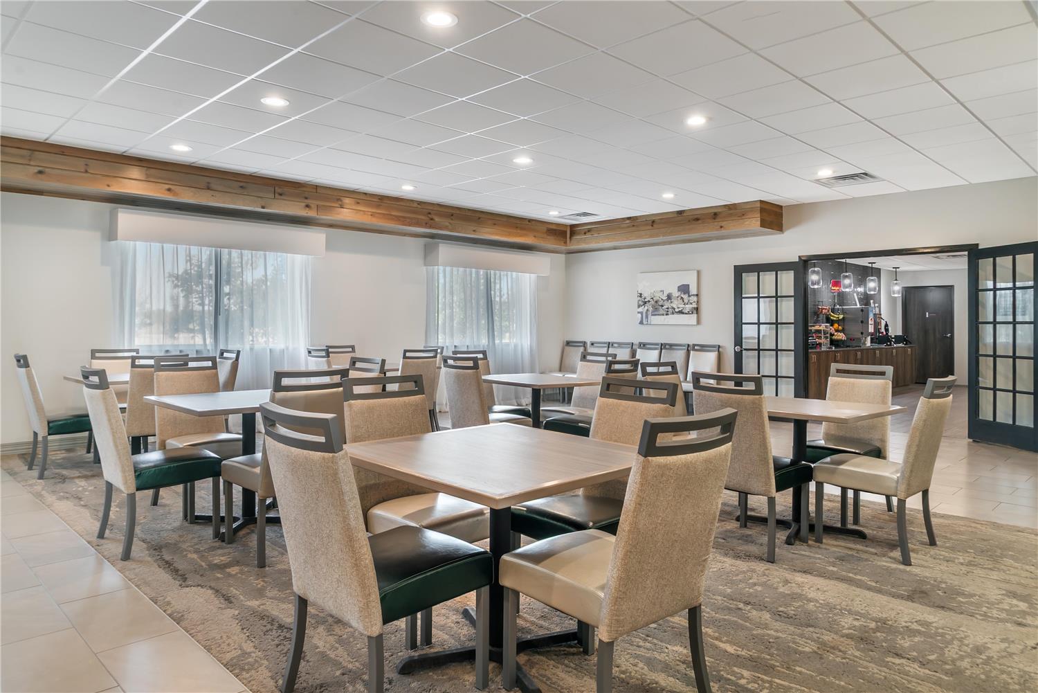 Best Western Plus Wayland Hotel 25/32