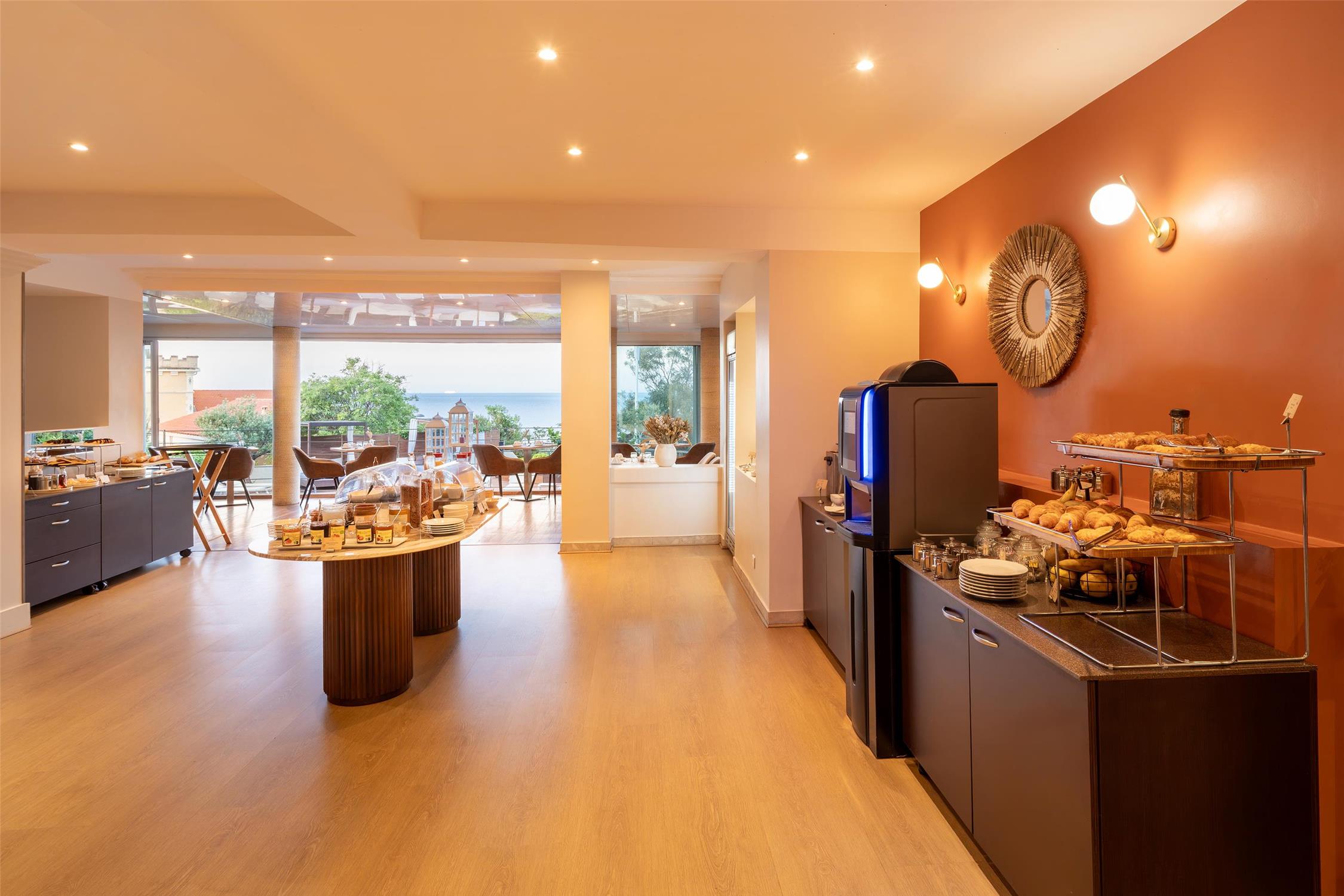 Best Western Plus La Rade 48/73