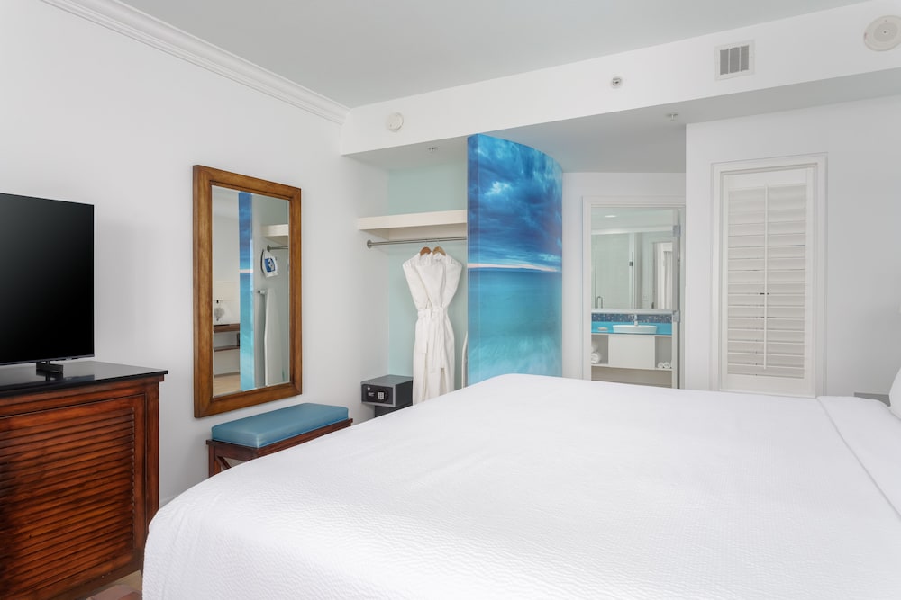 The Pensacola Beach Resort 18/74