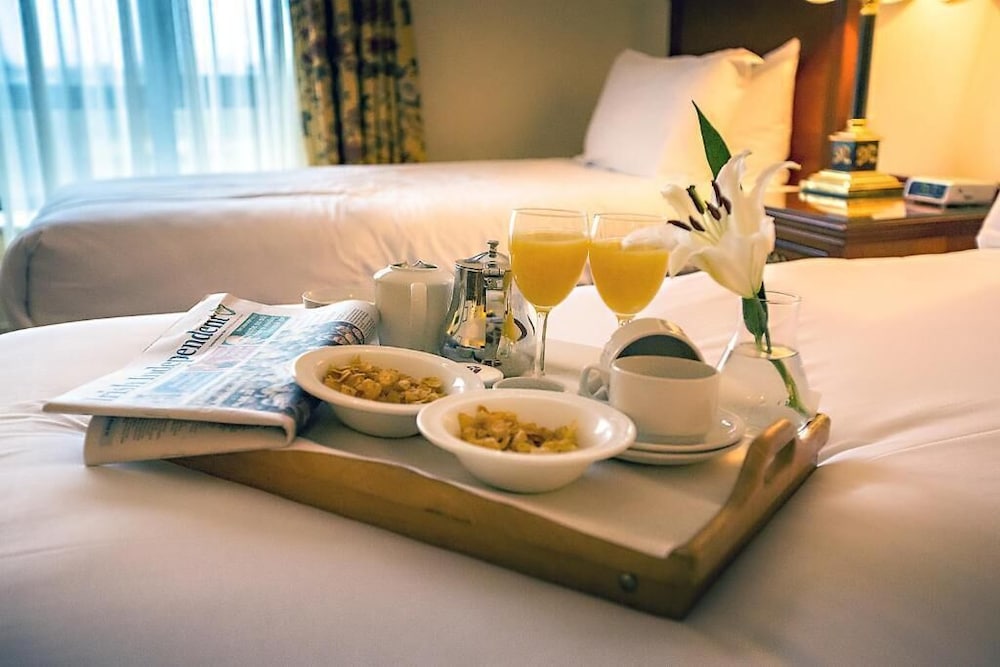 Abbey Hotel Roscommon 53/65