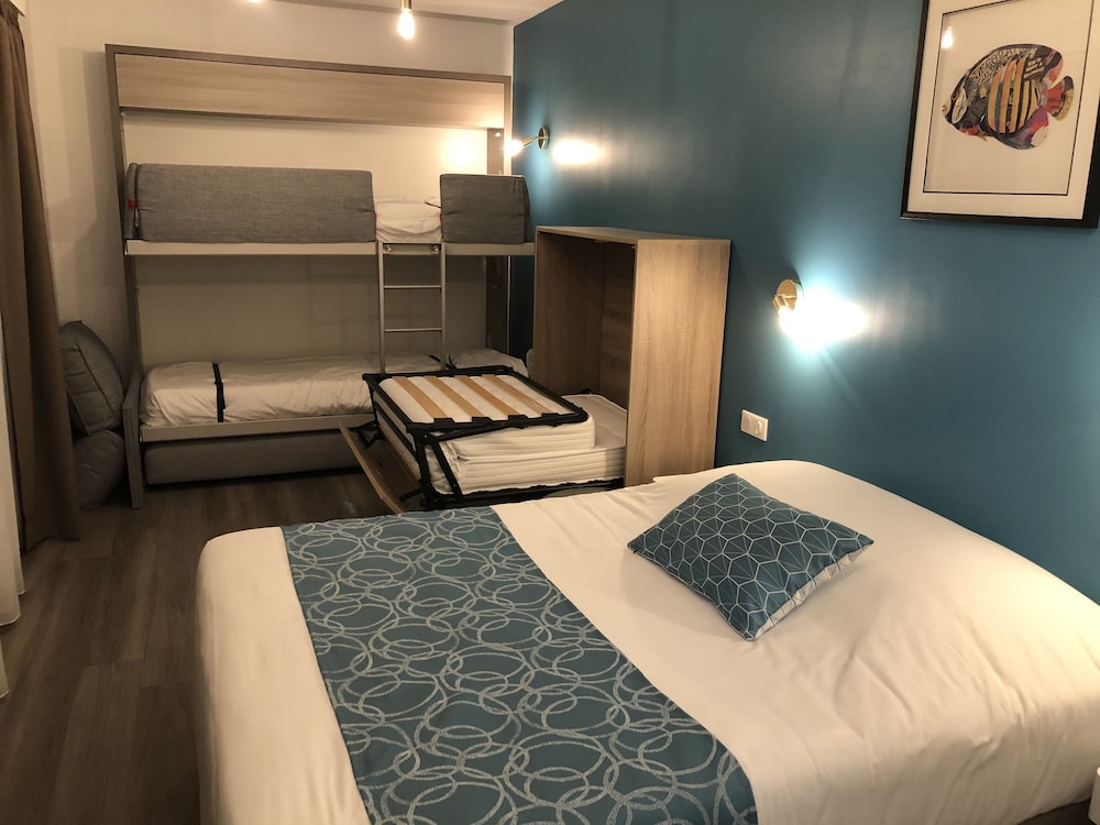 Hotel La Cote Oceane 34/77