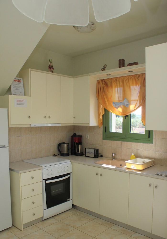 Monambeles Villas 46/76