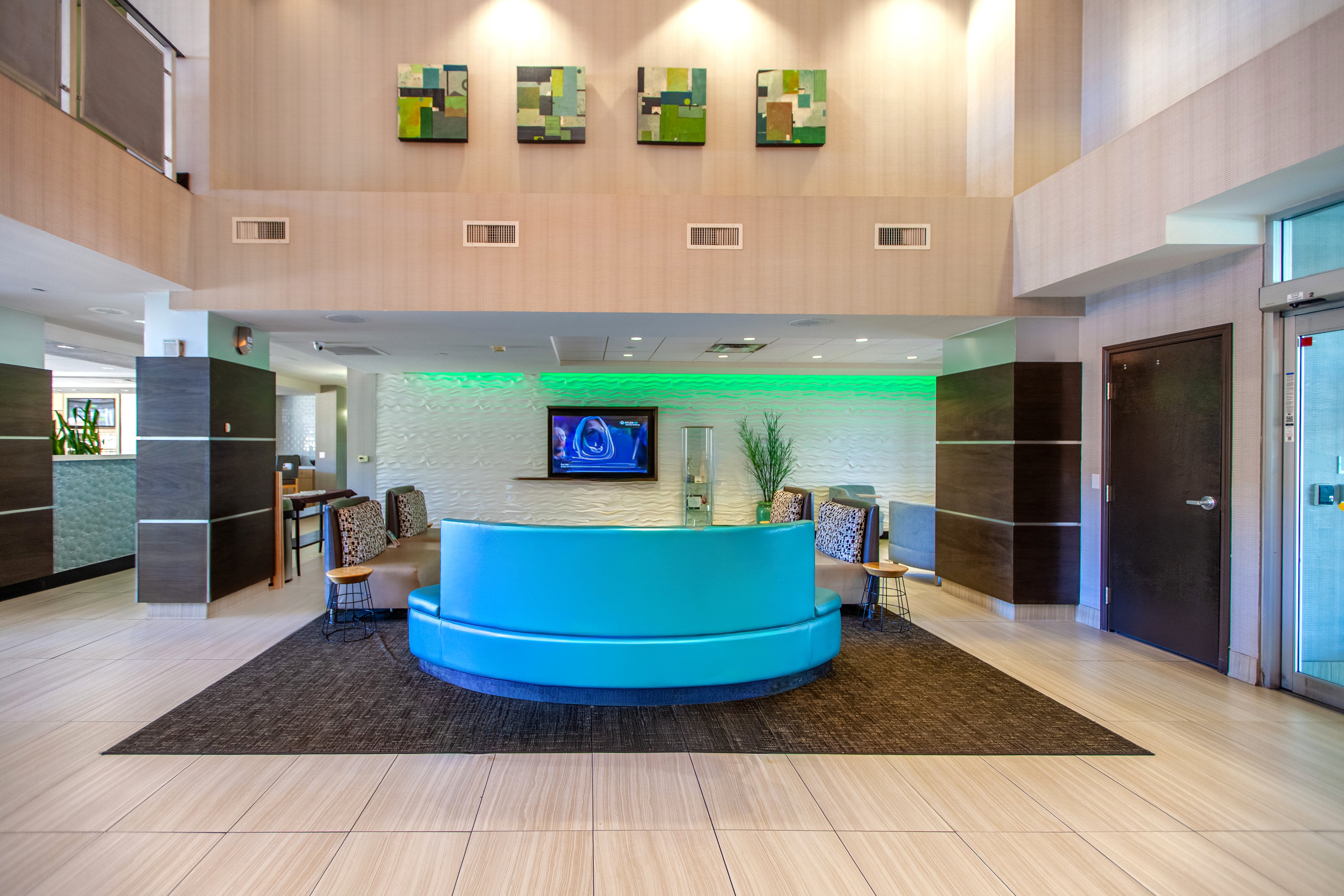 Holiday Inn And Suites Scottsdale North Airpark Ex Wingate By Wyndham Scottsdale 4/50