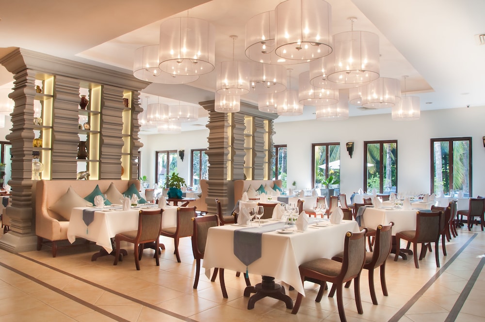 THE PRIVILEGE FLOOR BY LOTUS BLANC 31/40