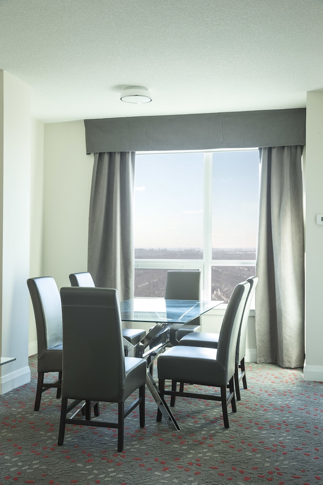 Liberty Suites Hotel 56/63
