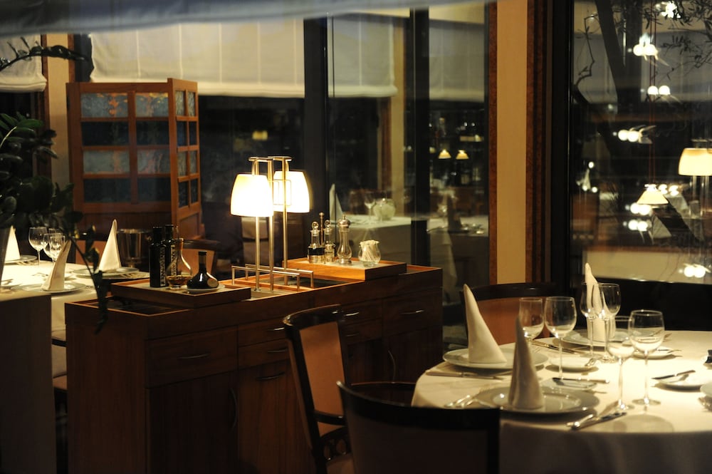Milan Hotel Restaraunt Enoteca 24/28