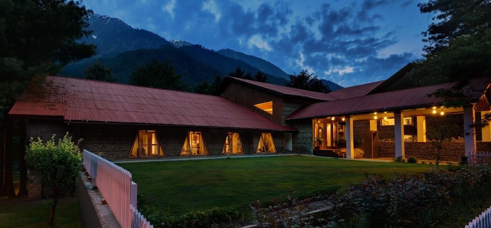 Welcomhotel by ITC Hotels, Pine N Peak, Pahalgam 1/50
