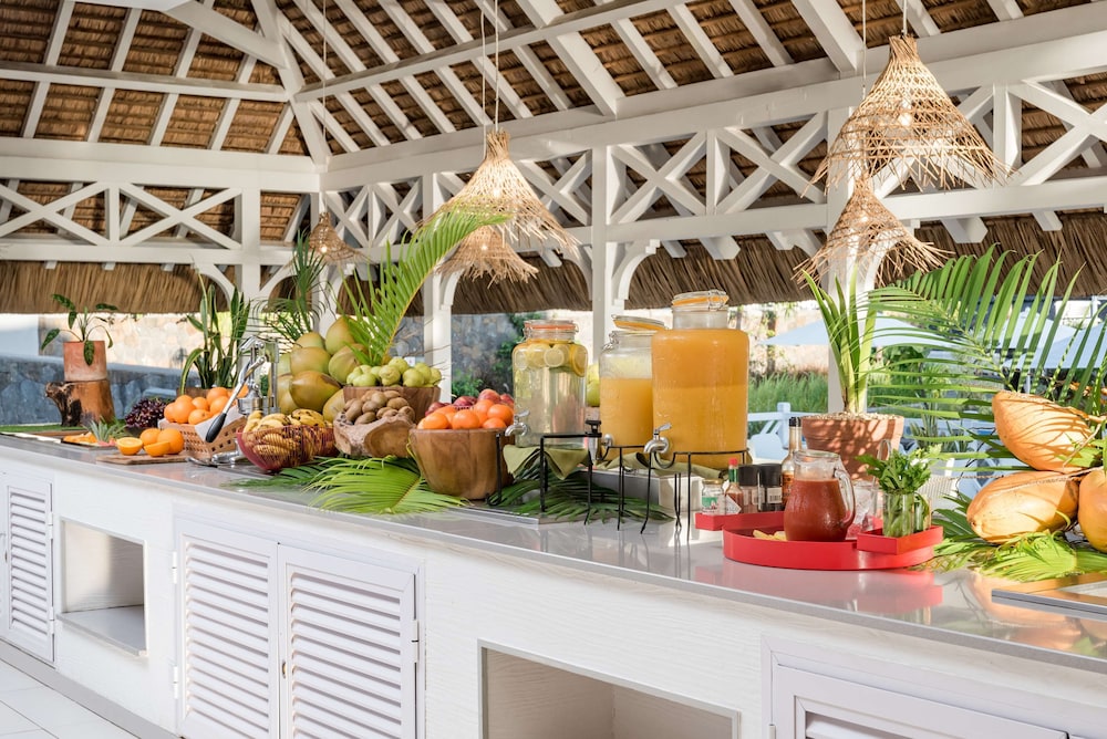Radisson Blu Azuri Resort and Spa 4/69