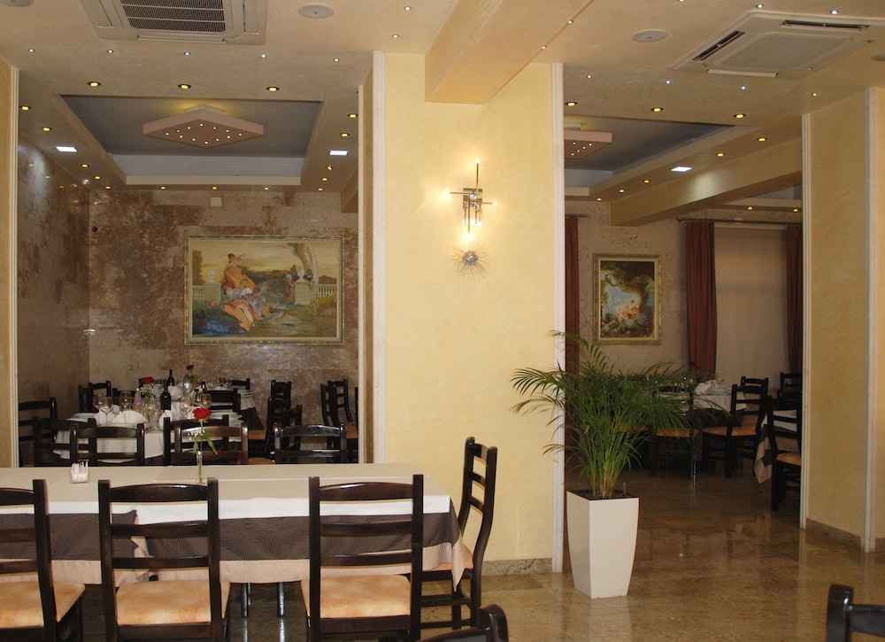 Gega Hotel 41/49