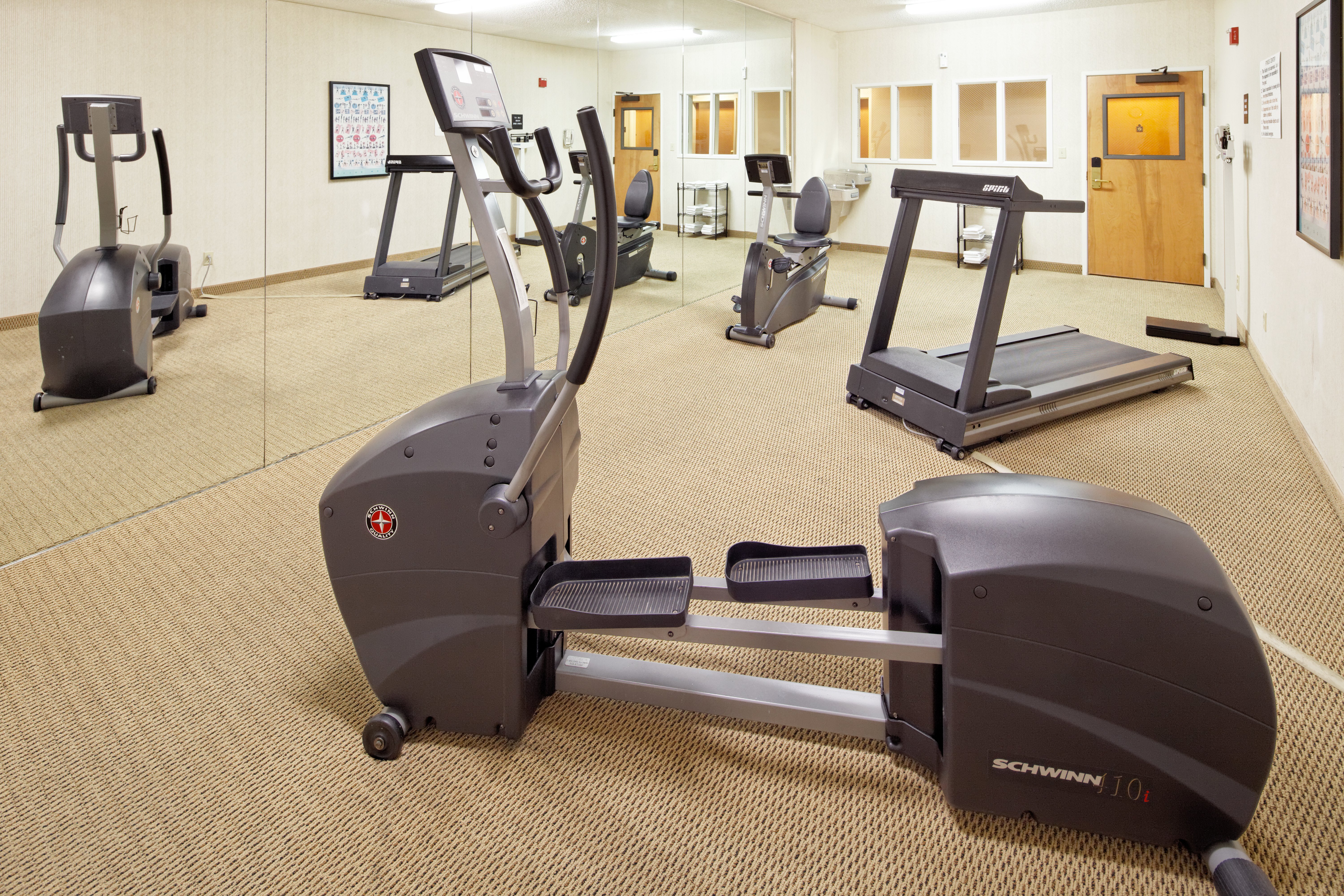Holiday Inn Express Hotel And Suites Lancaster 43/72
