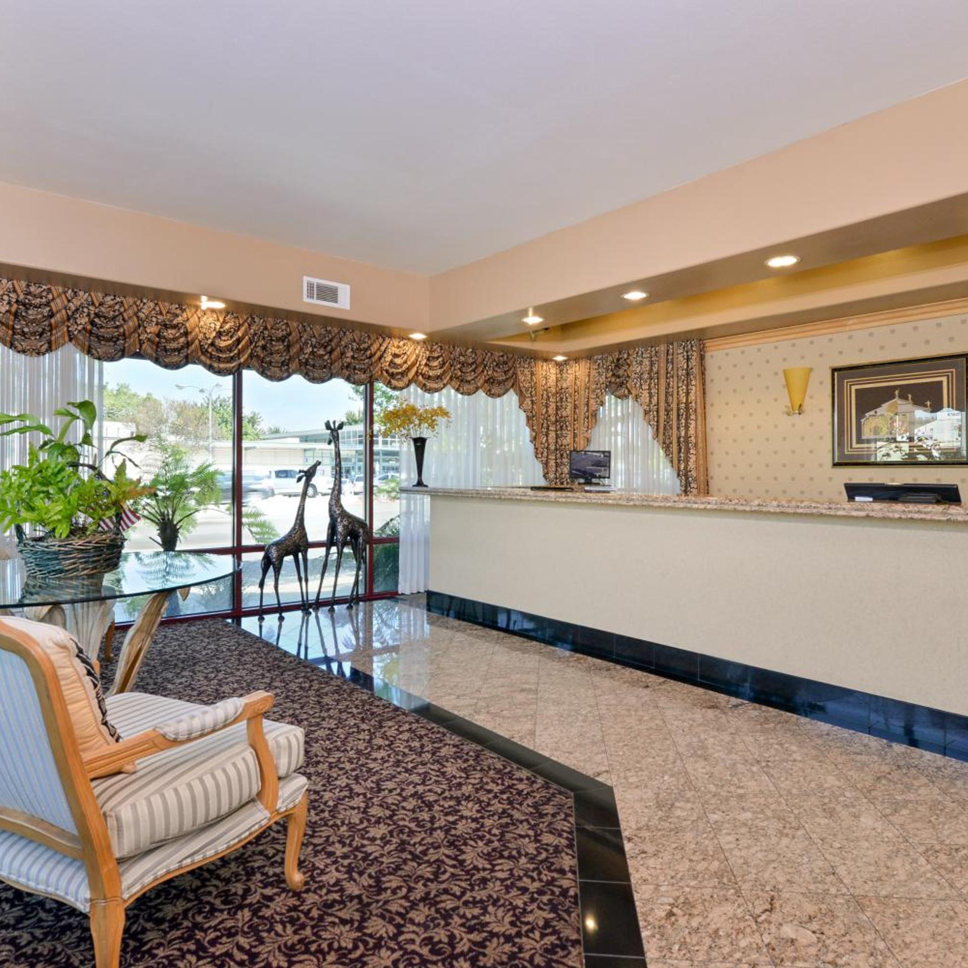 Tarzana Inn 4/22