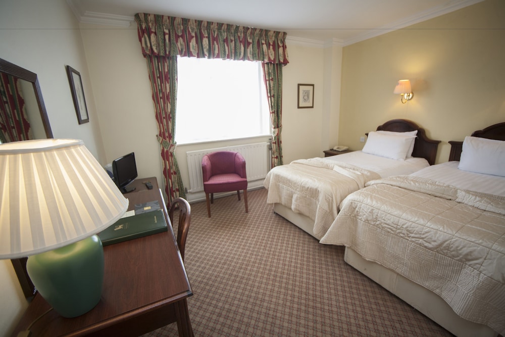 Family, 1 Double and 1 Single Bed