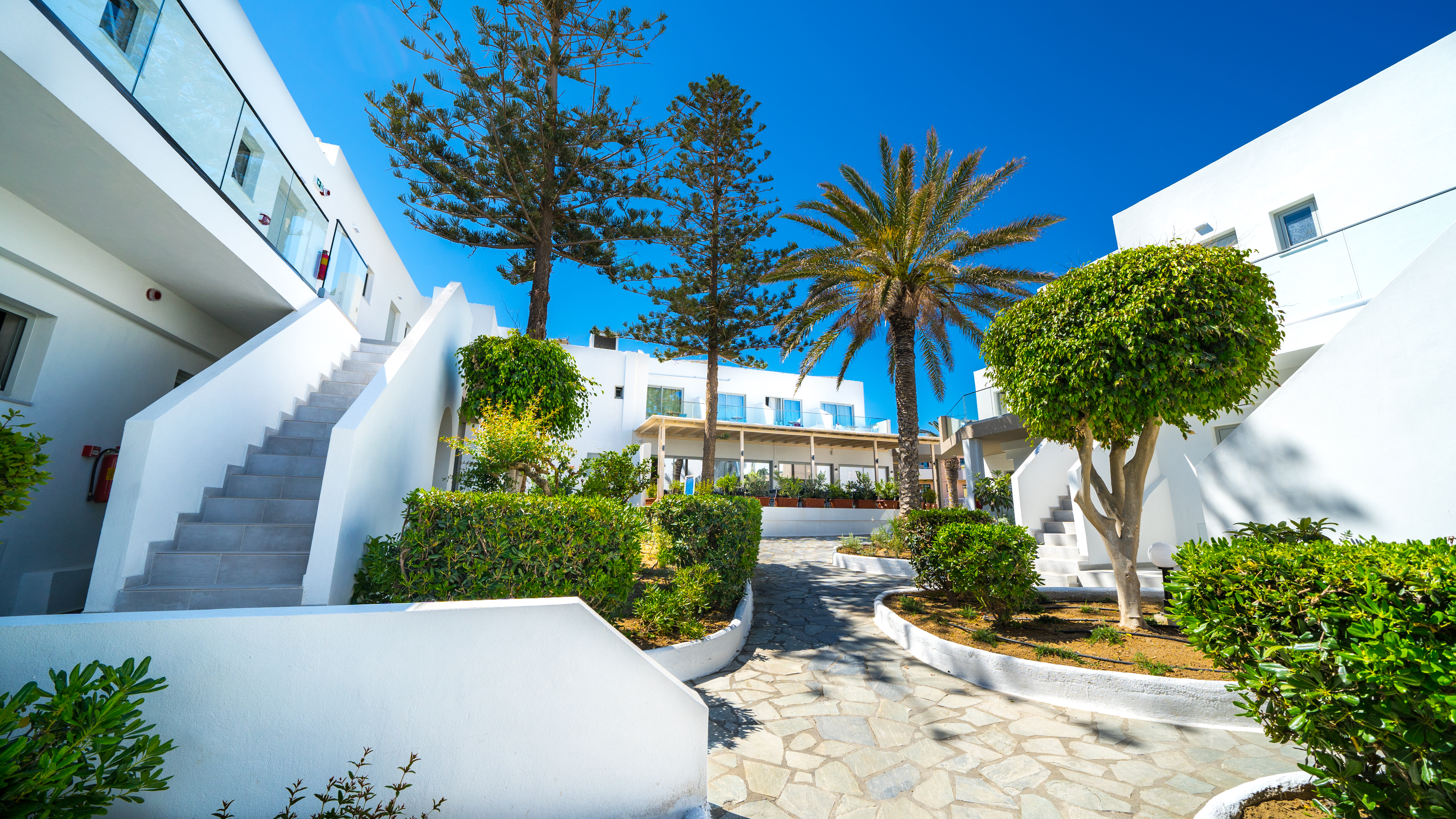 Adele Beach Hotel 6/71
