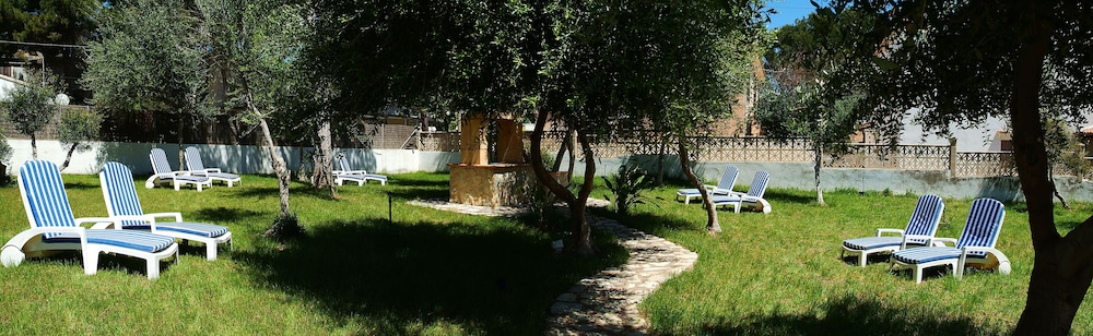 Clumba Hotel 47/50