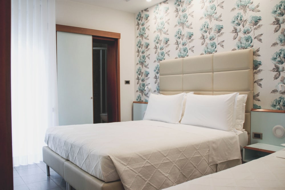 SUPERIOR, DOUBLE BED