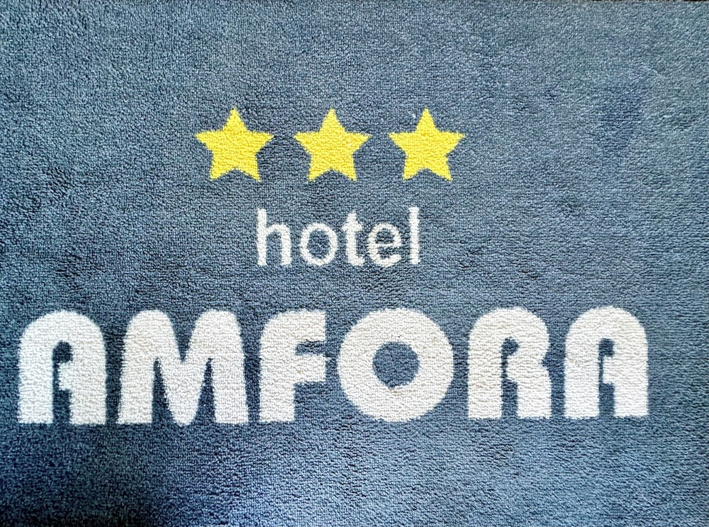 Hotel Amfora 8/69
