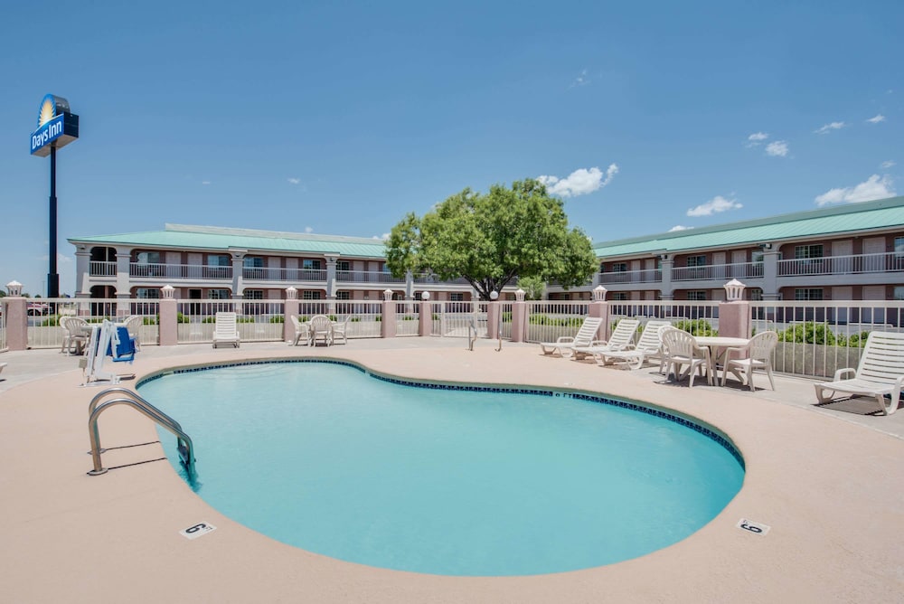 Days Inn by Wyndham Fort Stockton 1/17