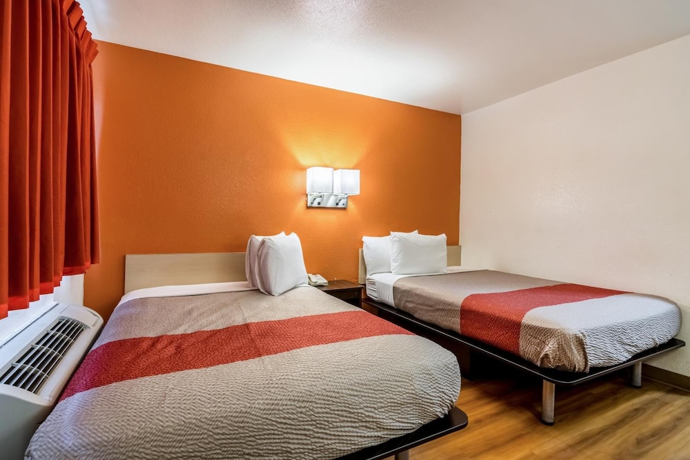 Motel6 Lumberton, NC 22/41