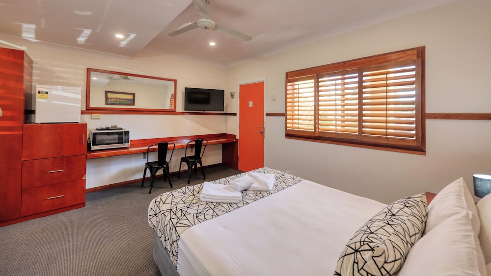 Superior, Queen Bed