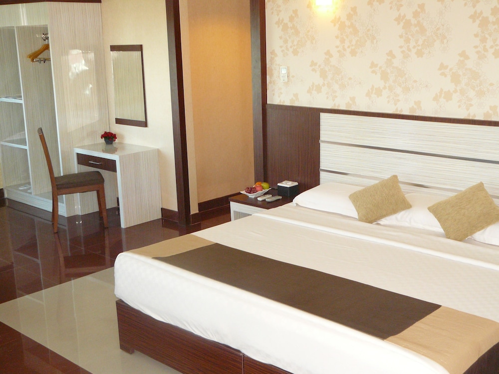 Hotel Oval Surabaya 7/28