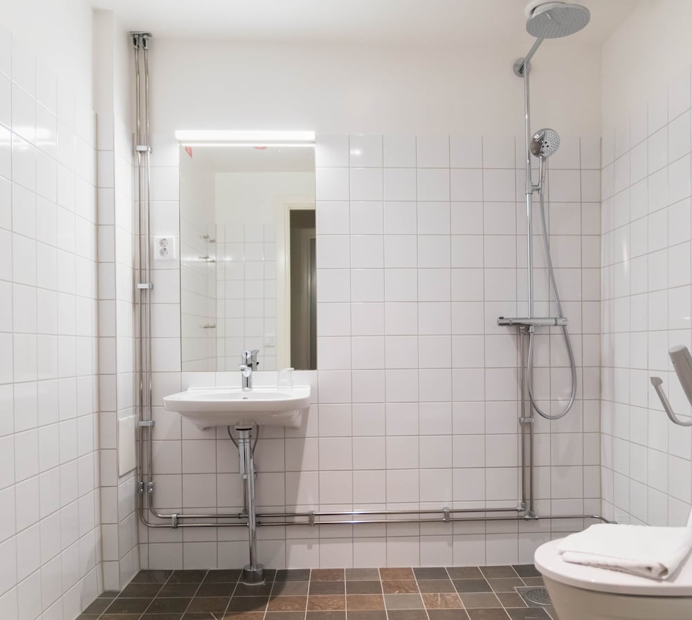 Stf Af Chapman Hostel 48/50
