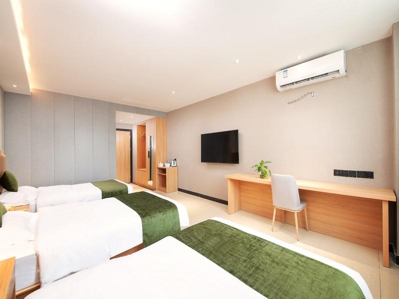 GreenTree Inn Shanghai Jiading Anting Motor City Express Hotel 25/35