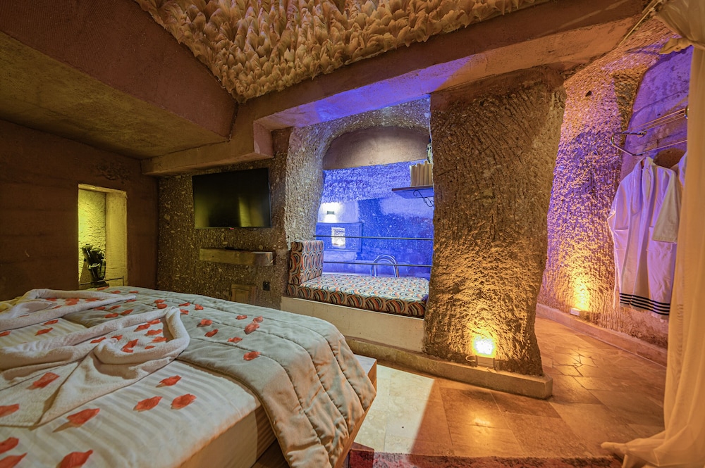 Alfa Cave Hotel 11/50