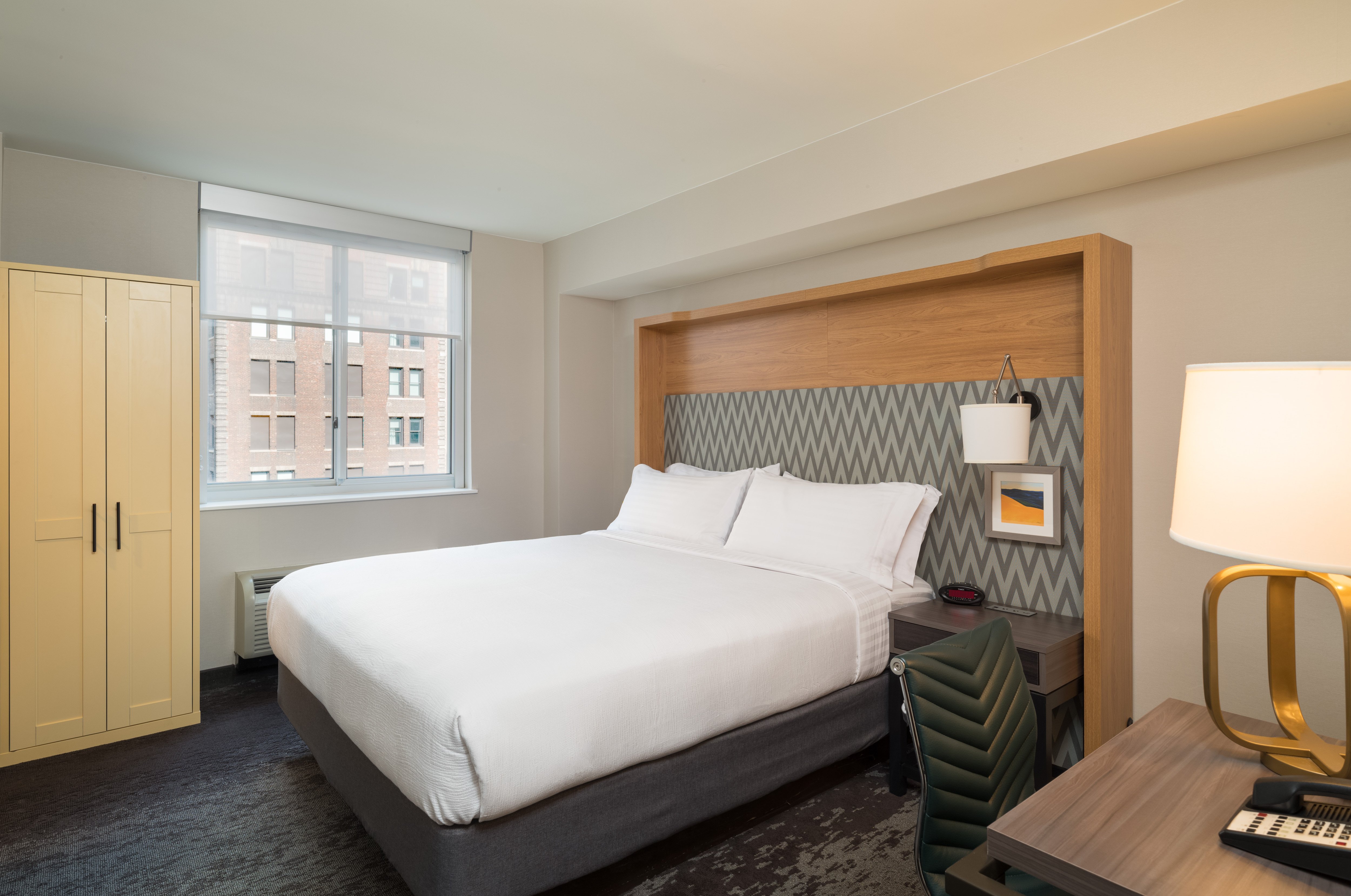 Holiday Inn New York City Wall Street 34/57
