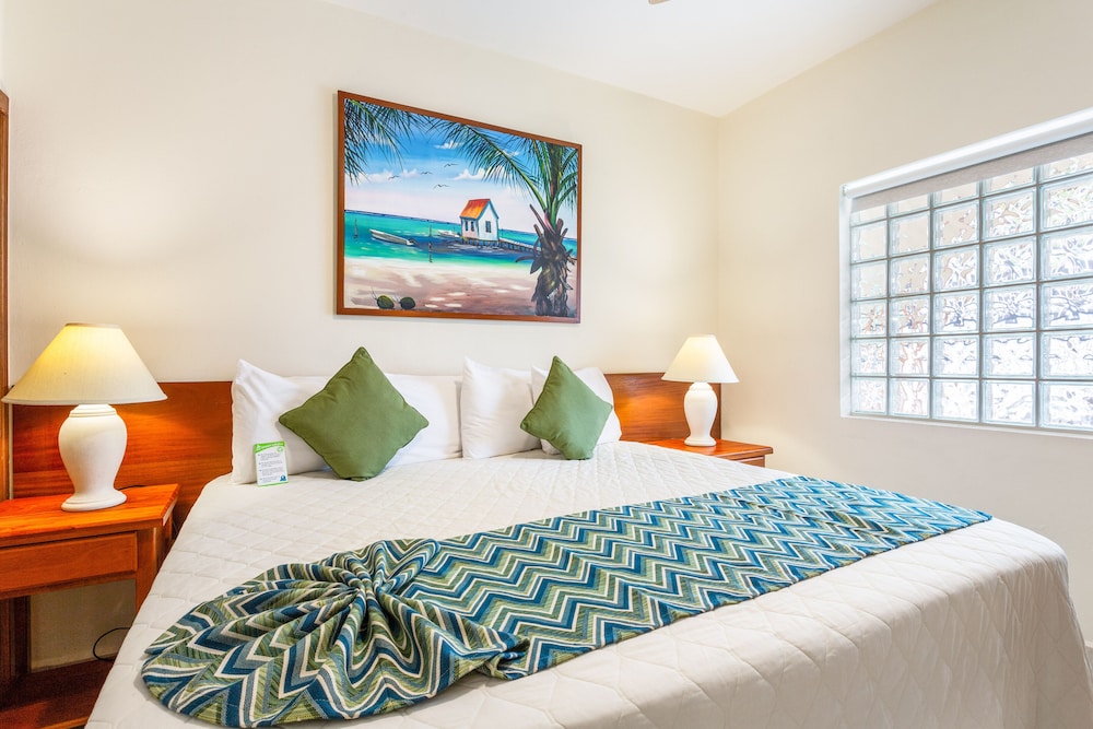 Suite, Double Bed, Pool View, Pool Side