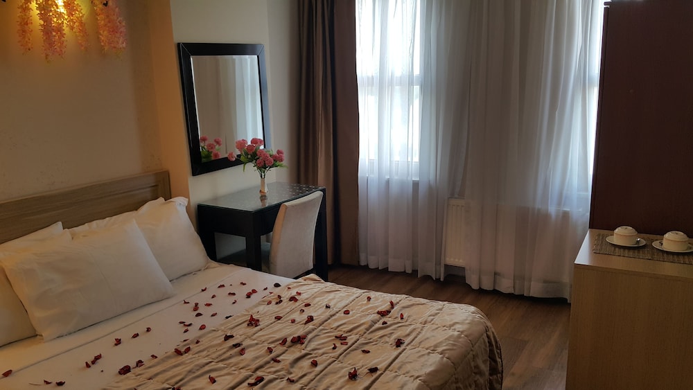 Arven Boutique Hotel 17/69