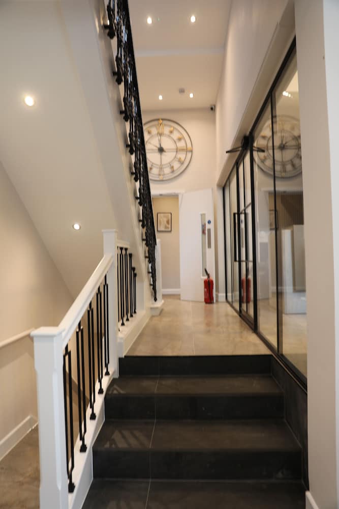 Reem Hotel 37/65