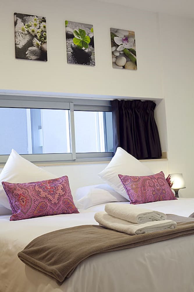 CHARMSUITES NOU RAMBLA APARTMENTS 10/42