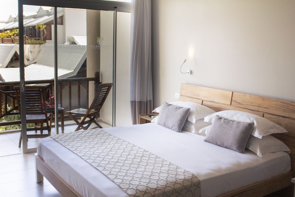Le Peninsula Bay Beach Resort & Spa 13/50