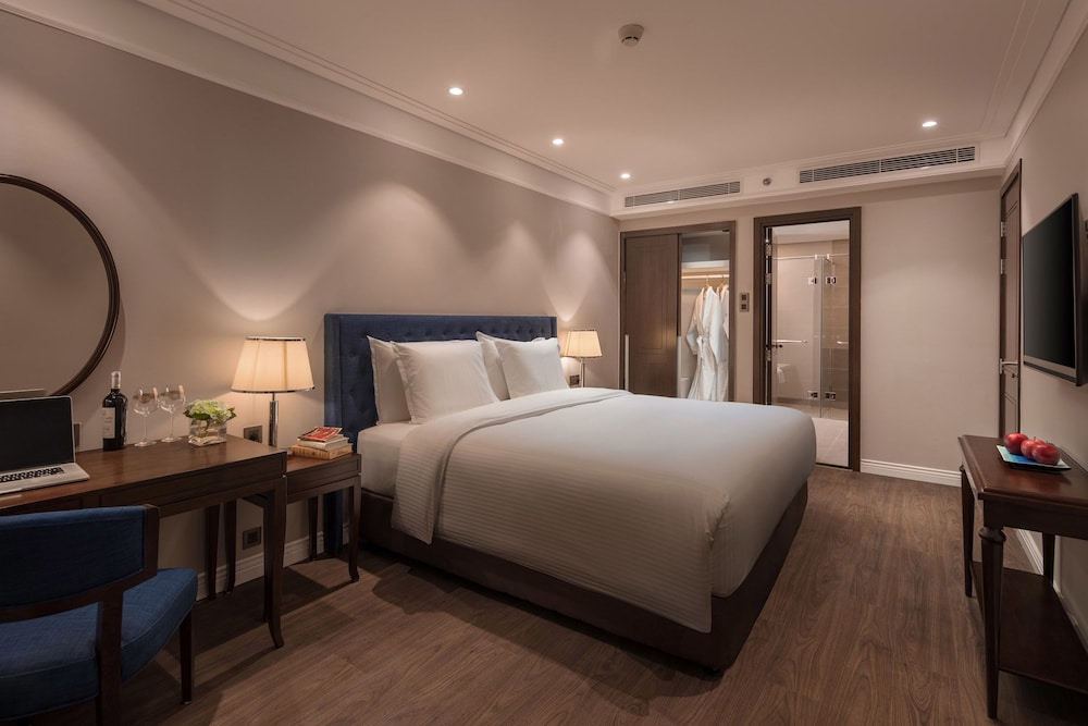 Altara Suites Da Nang 11/50