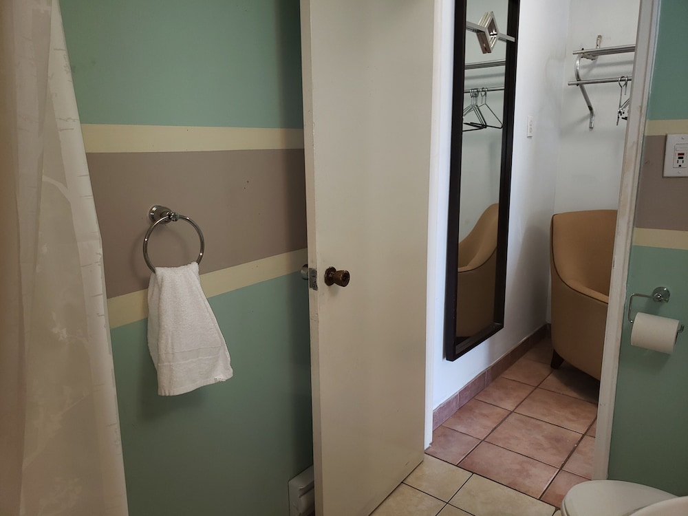 Niagara Falls Courtside Inn Hotel 41/41