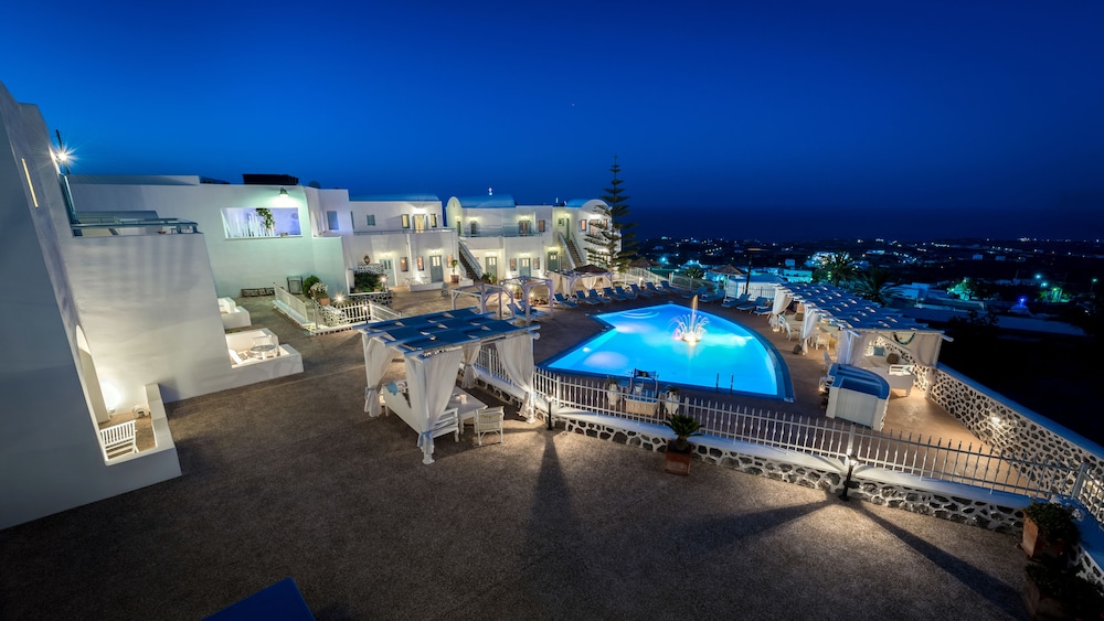 Dream Island Hotel 40/50