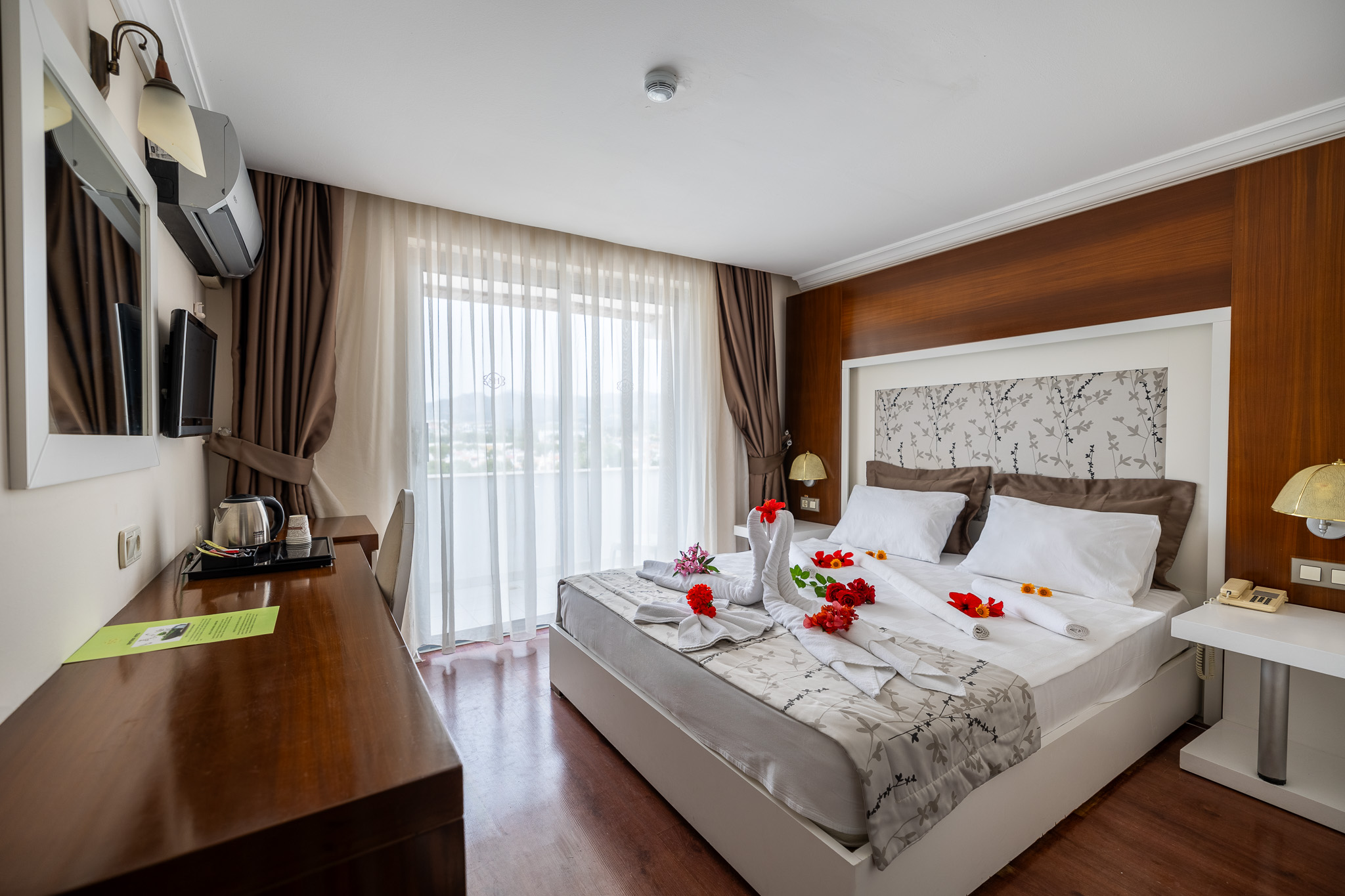 Sentinus Beach Hotel 30/83