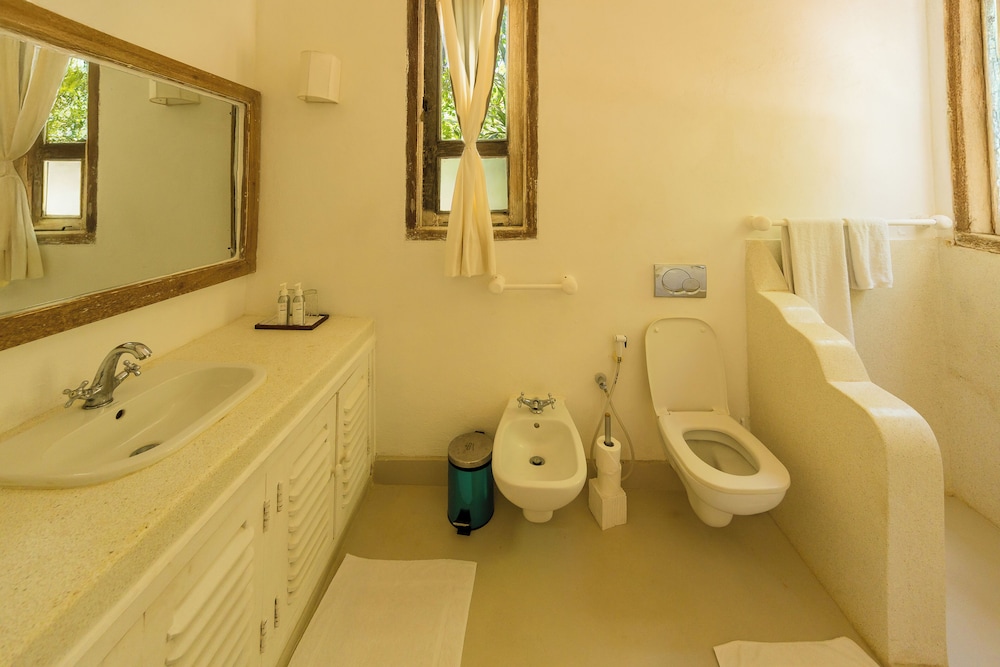 THE MAJLIS RESORT 76/78