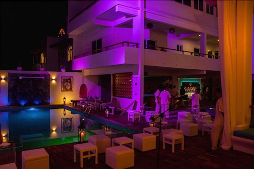 SHAVANNA HOTEL BOUTIQUE 47/55