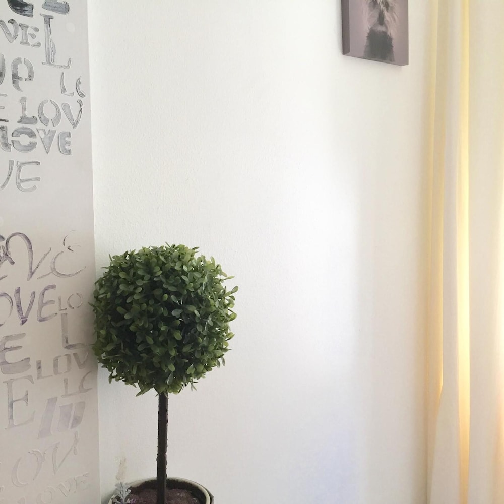 Linne Hostel 3/31