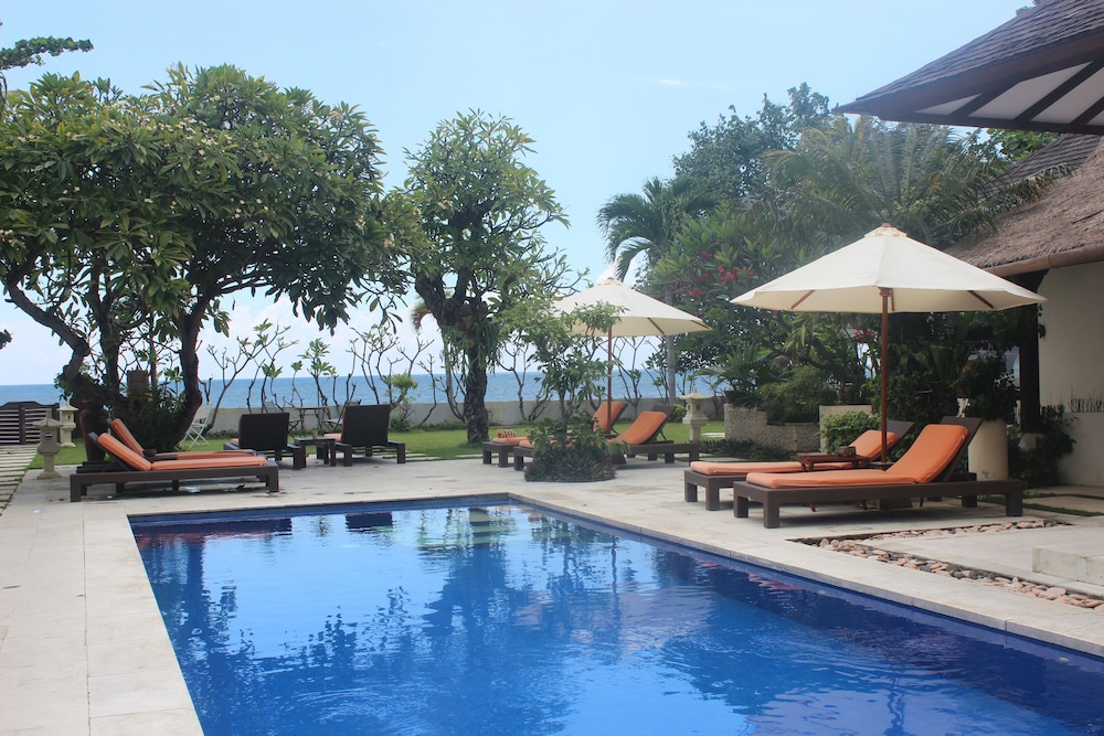 Frangipani Beach Villa 12/68