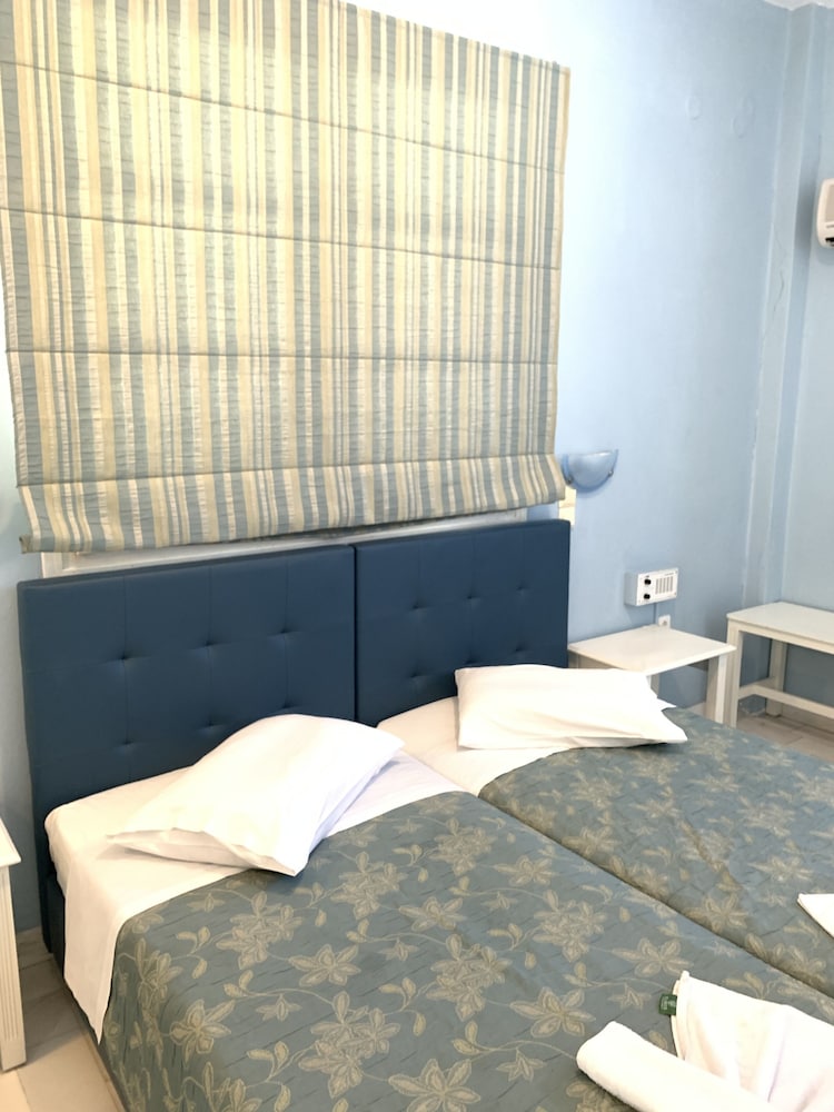 Pandrossos Hotel 12/50