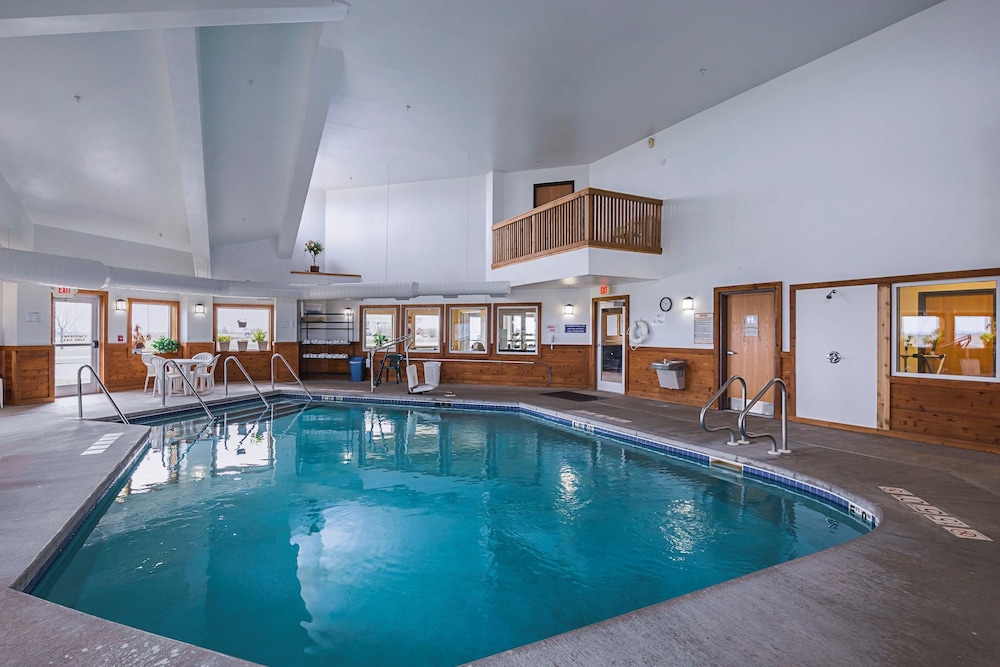 Quality Inn & Suites Belmont - Platteville 34/44