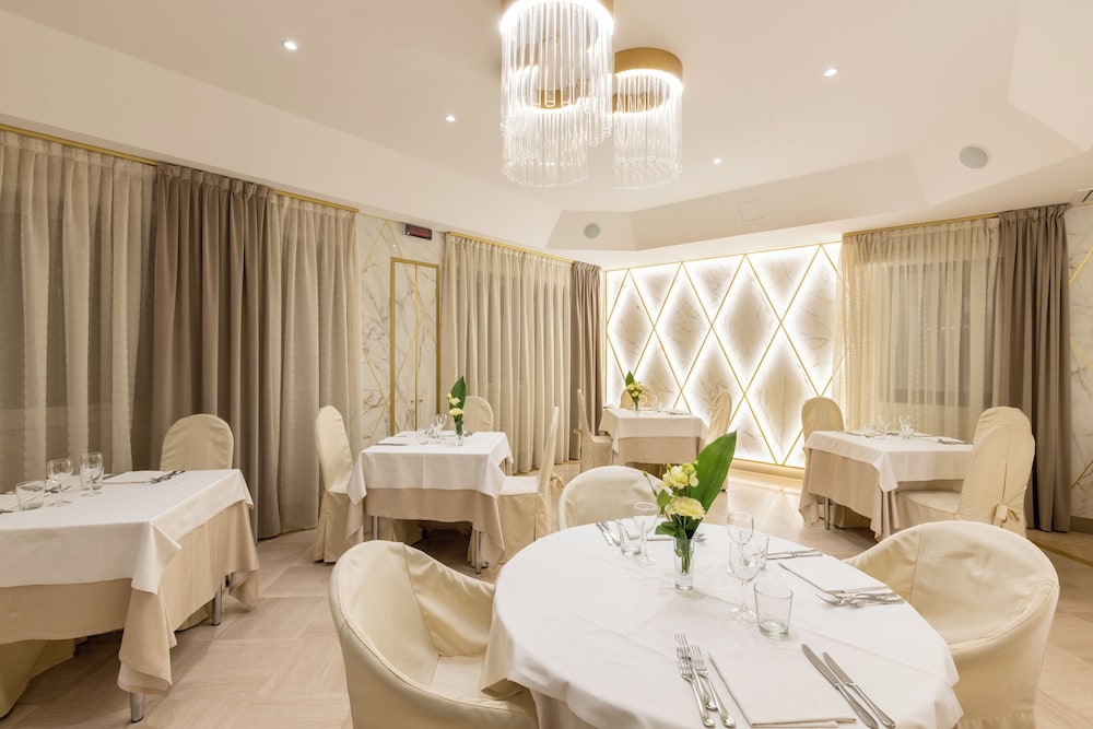 Hotel Feldberg Riccione 34/50