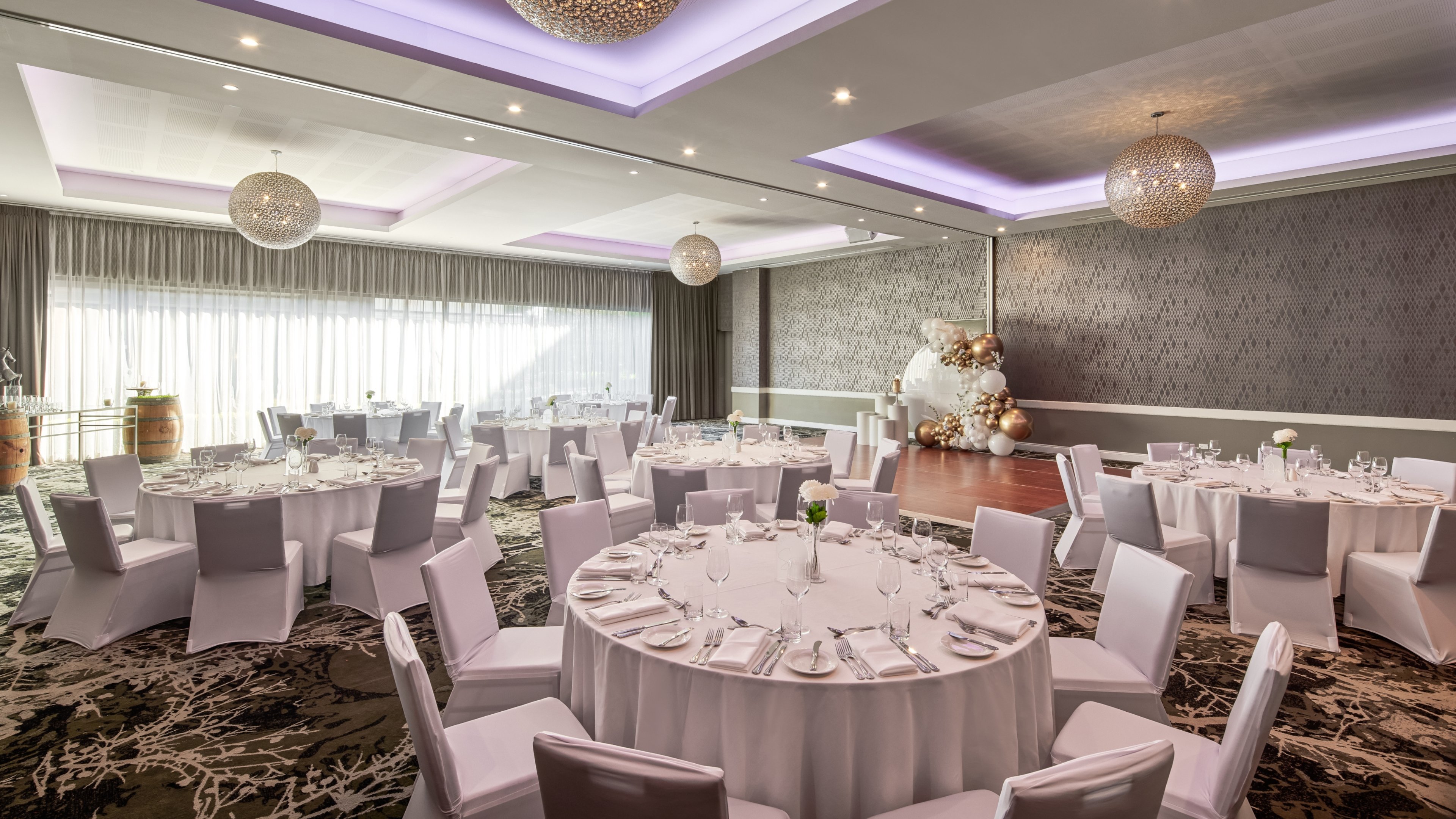 Holiday Inn Warwick Farm 60/69