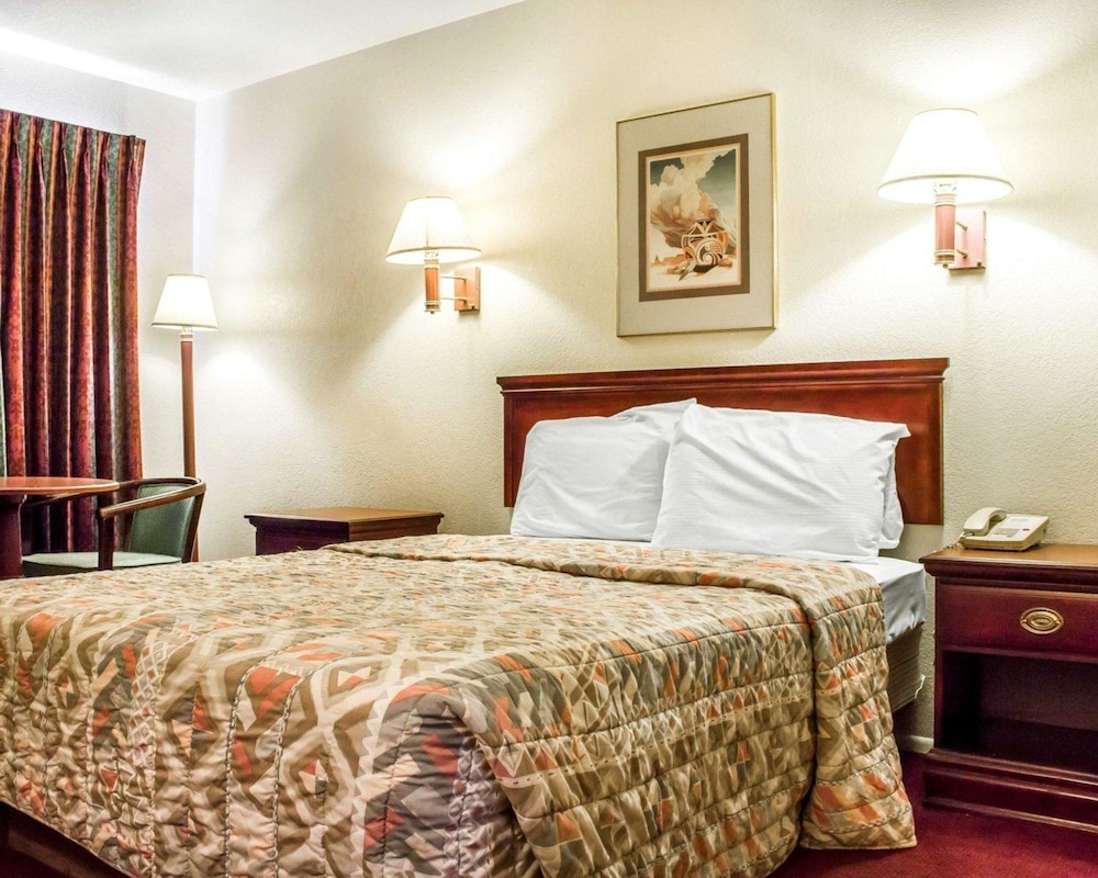 Rodeway Inn Winslow I-40 13/36