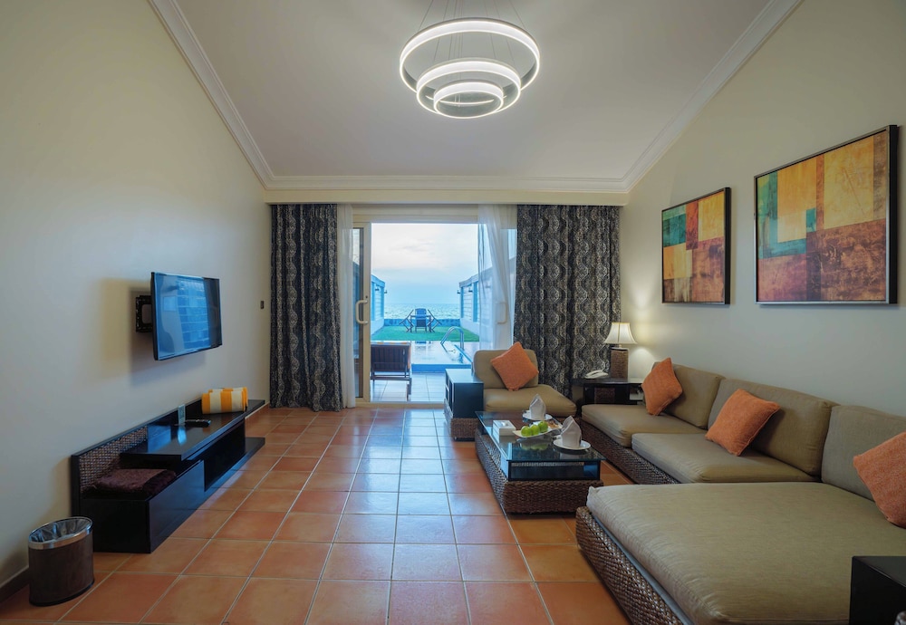 منتجع موفنبيك النورس جدة(Movenpick Resort Al Nawras Jeddah) 42/60